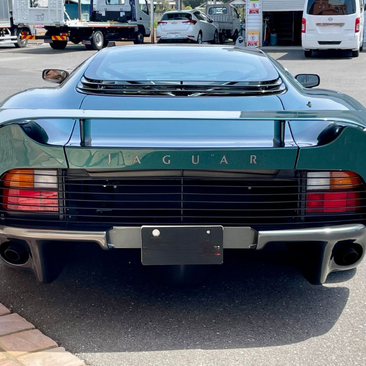 Jaguar XJ220