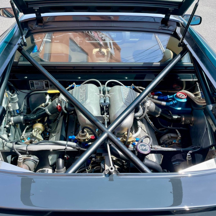 Jaguar XJ220