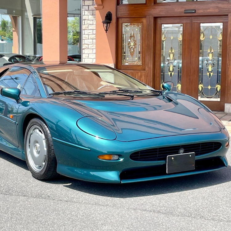 Jaguar XJ220