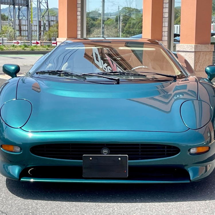 Jaguar XJ220
