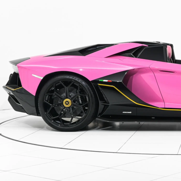 Lamborghini Aventador Ultimae Roadster