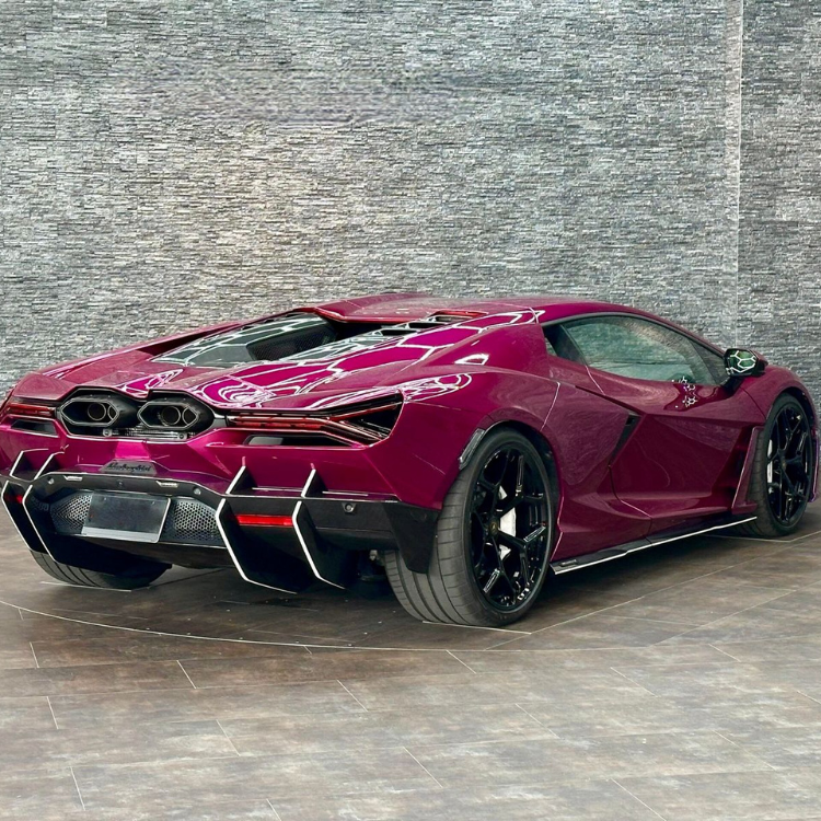 Lamborghini Revuelto