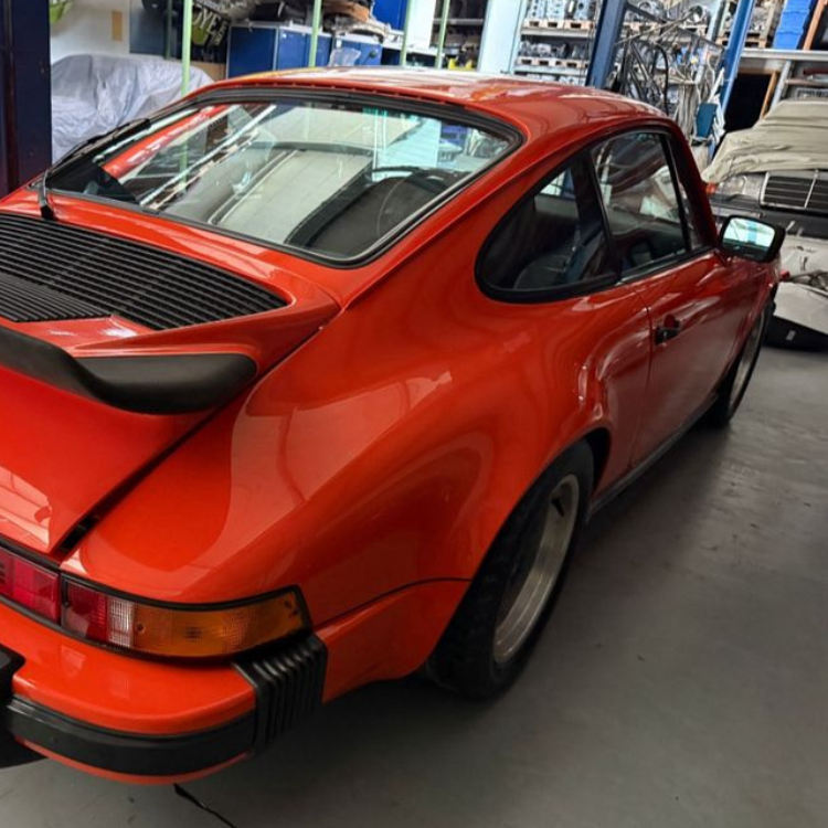 Porsche 911 2.7 RS 