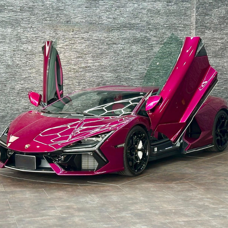 Lamborghini Revuelto