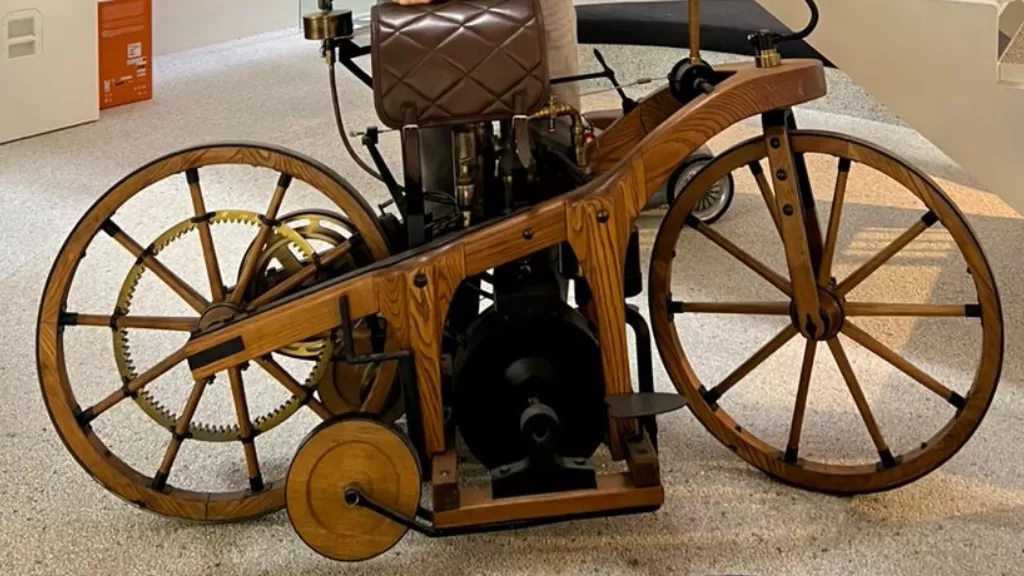 Daimler Reitwagen2