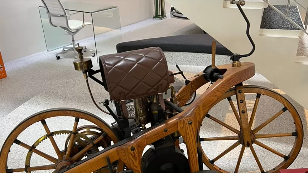 Daimler Reitwagen4