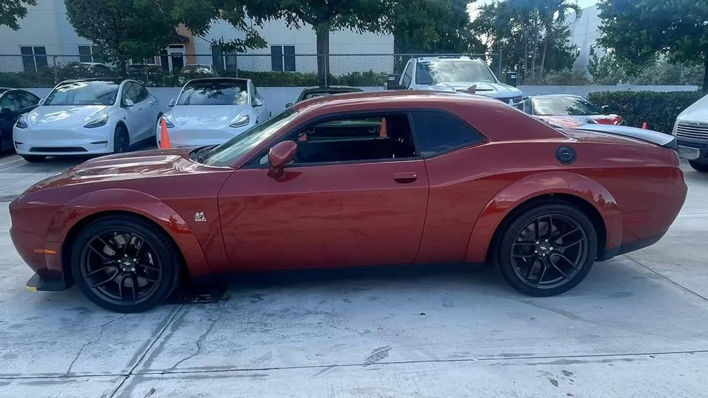 Dodge Challenger Scat Pack 5