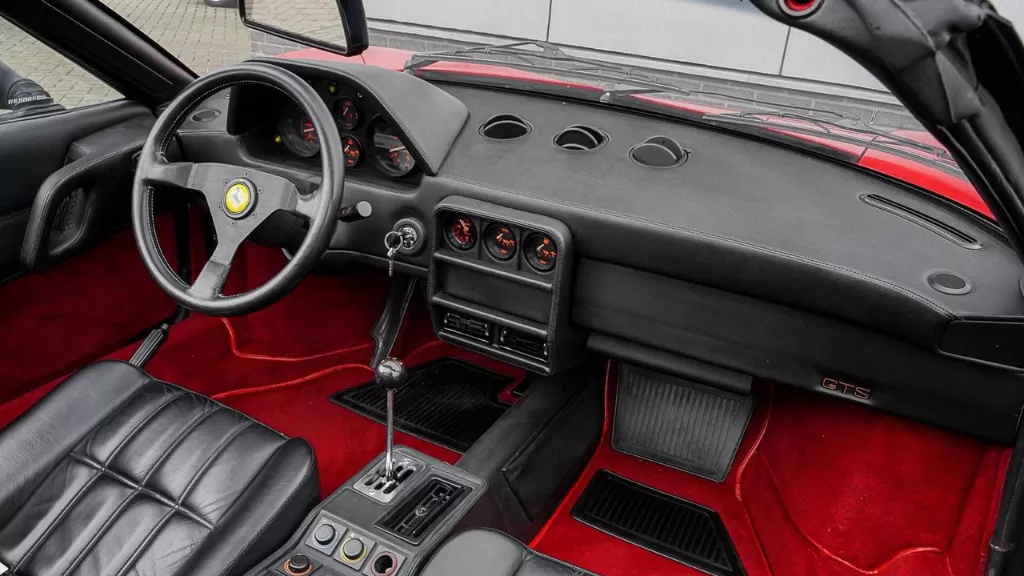 Ferrari 328 GTS A Venda4